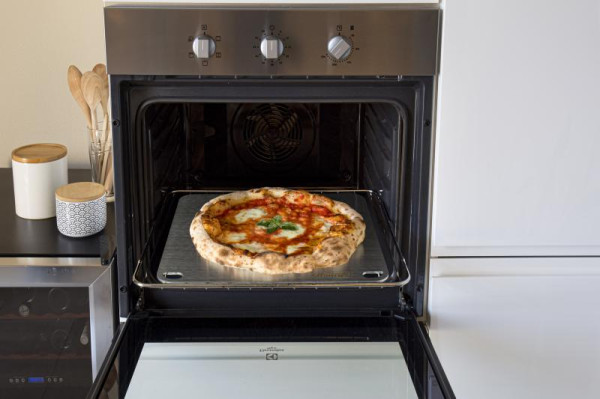 Nerezová oceľová platňa na pečenie pizze – GI.METAL 1
