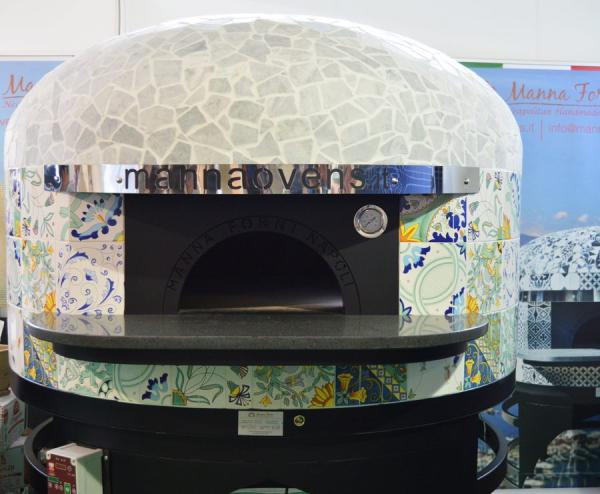 Tradičná murovaná kupolová pizza pec neapolského typu MF140, na drevo / plyn – MANNA FORNI