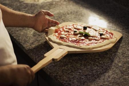 Drevená lopata na pizzu – PIZZAMARKET
