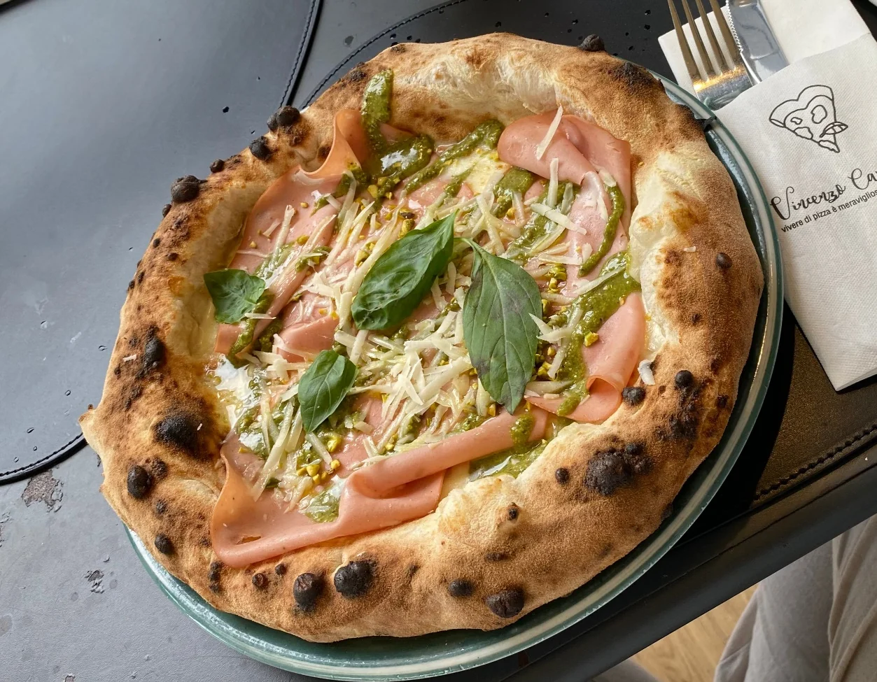 Neopolská pizza: Kráľovná jednoduchnosti