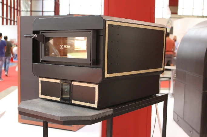 Kompaktná pizza pec