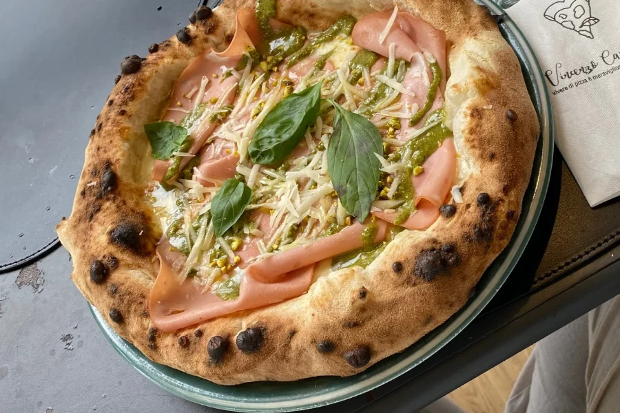 Váš pizza svet: Objavte rozmanitosť chutí od Neapola po Ameriku 1