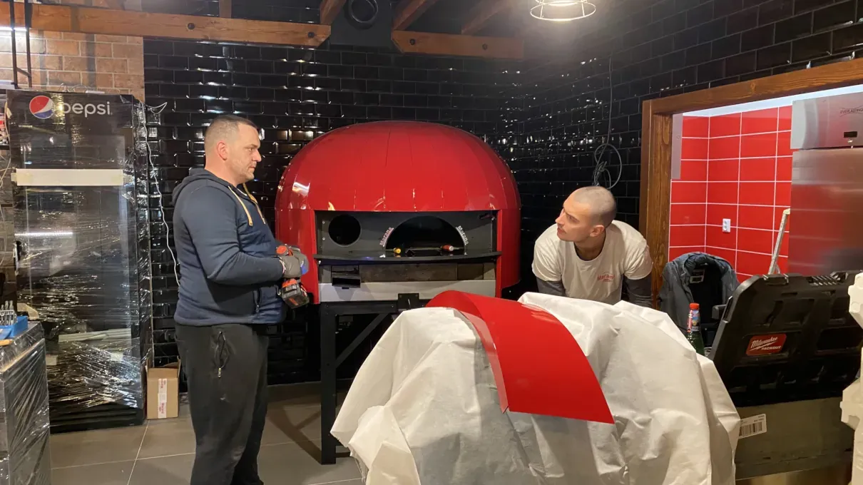 Charlie's Pizza 6